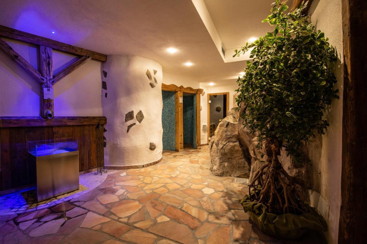 Hotel Soreghes Gran Chalet Кампітелло-ді-Фасса Екстер'єр фото